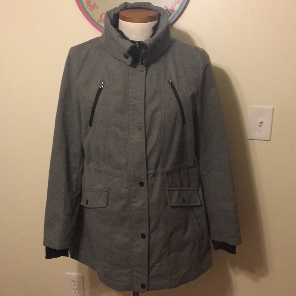 BEAUTIFUL Woman’s Liz Claiborne Jacket